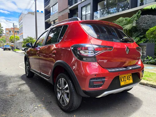Renault Stepway 1.6 Intense Automática