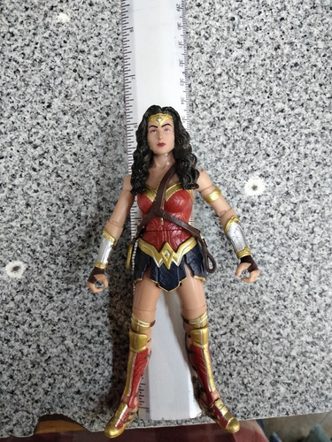 Dc Multiverse Wonder Woman, Grapnel Blaster Replica!! (Usado)