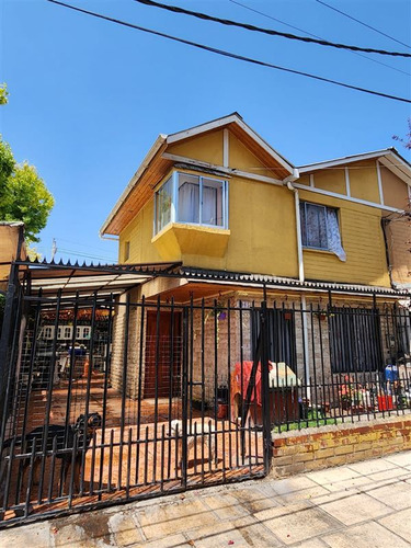 Casa En Venta De 3 Dorm. En Quilicura