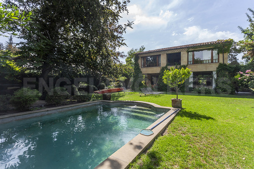 Gran Casa En Jardín Del Este