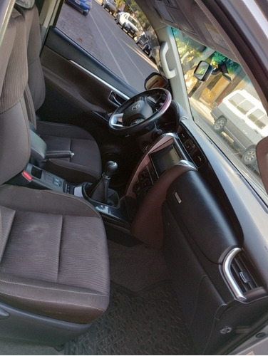 Imagen 10 de 19 de Toyota Sw4 2018 2.8 Sr 177cv 4x4