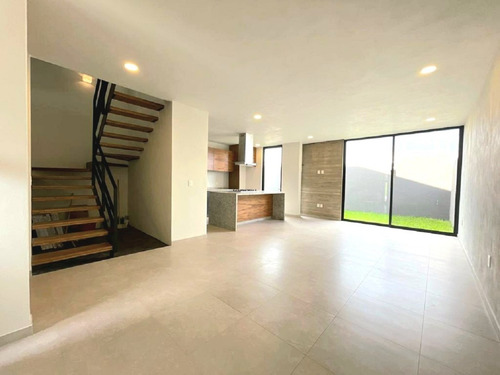 Imagen 6 de 16 de Venta De Casa Capital Norte Pontevedra Con Rof Garden