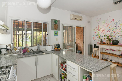 Imagen 10 de 30 de Muy Buen Triplex En La Merced, Lomas De San Isidro!