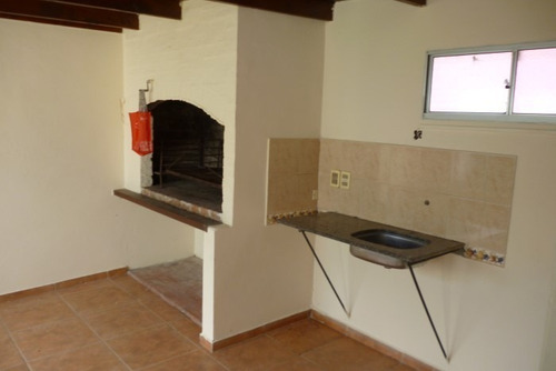 Venta Casa + Local Comercial.+ Barbacoa Y Fondito