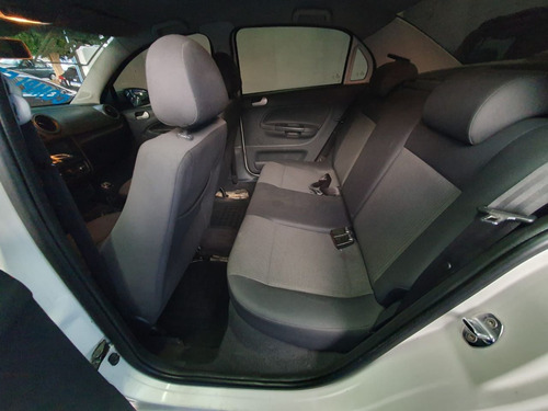 Volkswagen Voyage VOYAGE 1.0/1.0 City Mi Total Flex 8V 4p