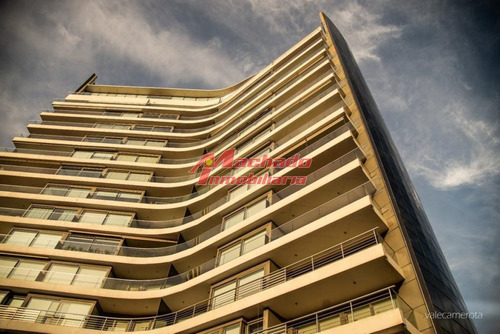Imagen 25 de 25 de Apartamento En Venta De Máxima Categoría , Playa Mansa , Punta Del Este
