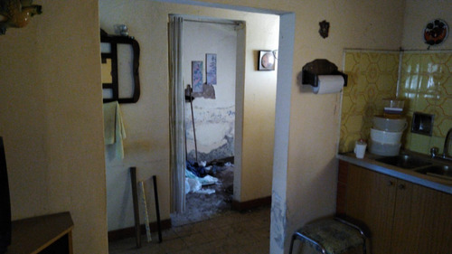 Imagen 13 de 26 de Casa 6 Amb. En Venta En Merlo Lote Grande