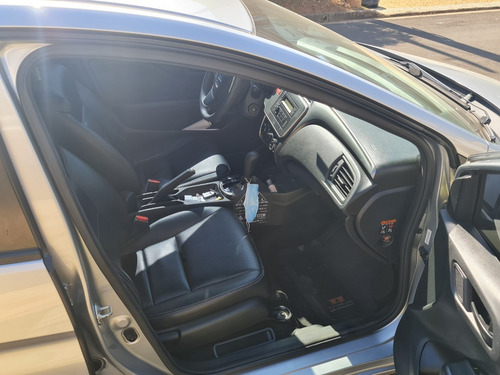 Imagem 9 de 14 de Honda City 2015 Lx
