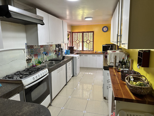 Arriendo Hermosa Y Particular Casa En Loteo Privado