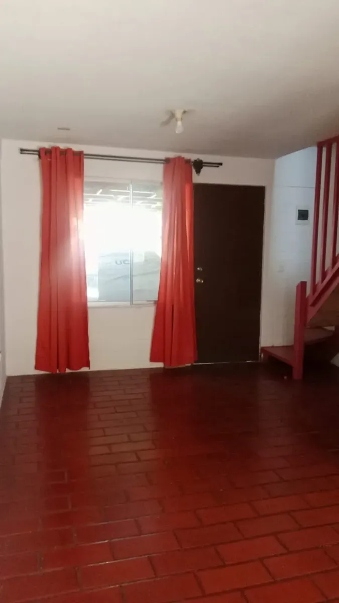 Imagen 3 de 11 de Vende En Sector Los Bosques De Maipu