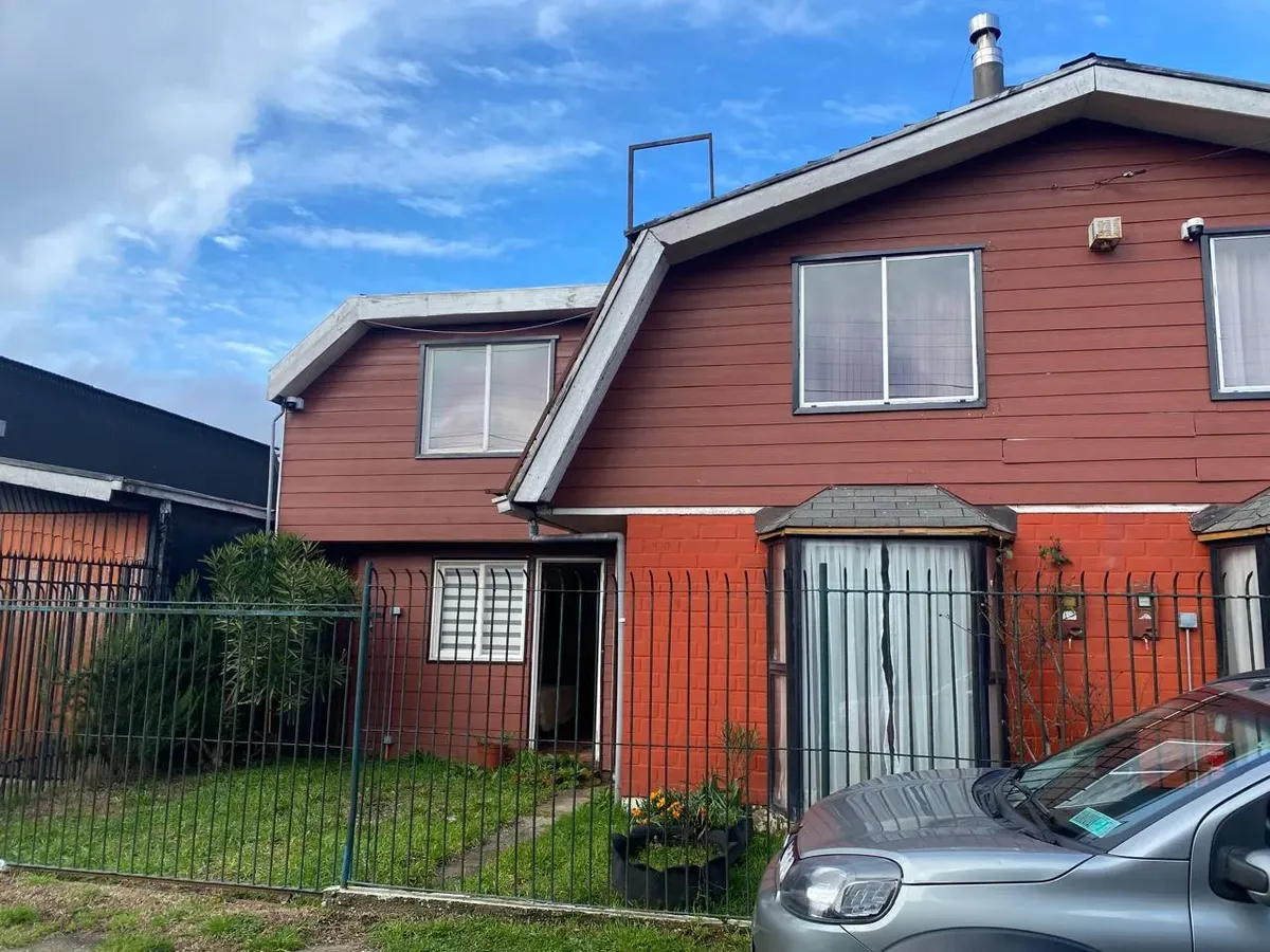 Imagen 2 de 30 de Se Arrienda Casa Con 5 Dormitorios Y Departamento Cerca De S