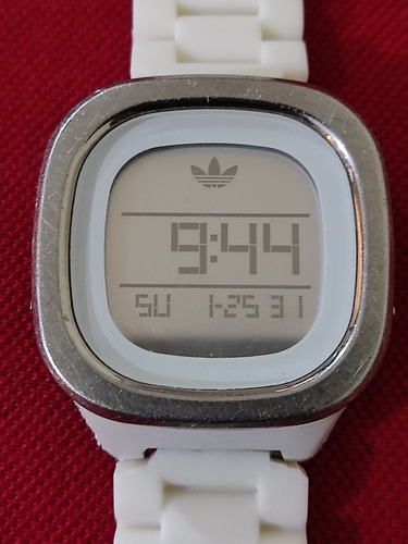 Reloj Deportivo adidas, Mod. Adh3032, Faltan Botones. 