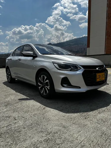 Chevrolet Onix 1.0T Premier Sedan At