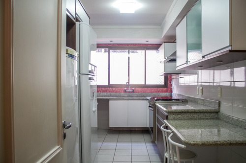 Imagem 3 de 15 de Apartamento De 3 Dormitórios - 3649