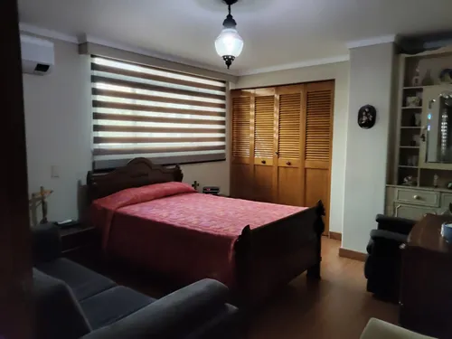 Apartamento En Venta En El Poblado. Cod V12635
