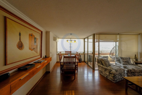 Vende Departamento, Mall Los Dominicos 4 Dormitorios, 3 Bañ