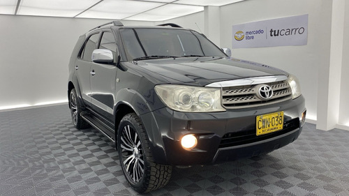 Imagen 3 de 25 de Toyota Fortuner