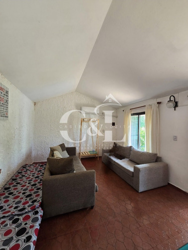 Casa Esquina De 3 Dormitorios Con Pileta Frente Al Rio En Playas De Oro, Villa Carlos Paz