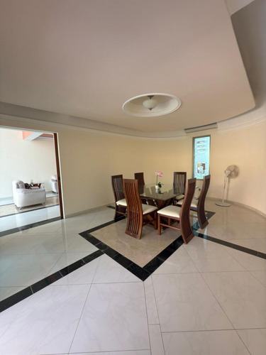 Casa En Venta En Lomas Residencial