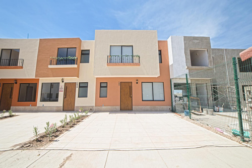 Casa En Venta Punta Mixe, León, Gto Modelo Aruma