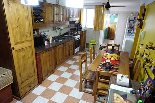 Imagen 8 de 30 de Semipiso 4 Ambientes Con Dependencia Cochera Impecable