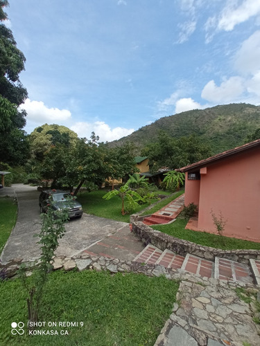 Konkasa Vende Quinta En Ojo De Agua, Vía Castaño. Maracay.tz