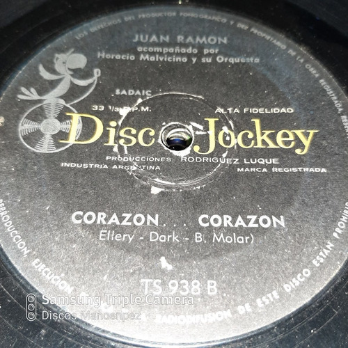 Simple Juan Ramon Disc Jockey C15
