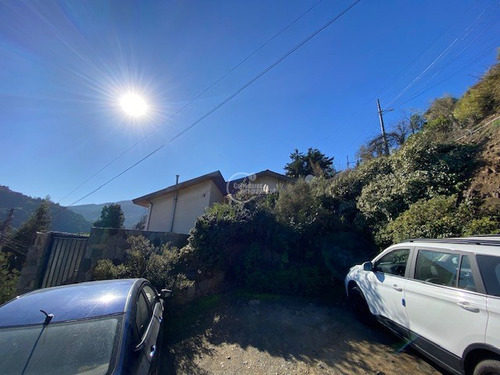Casa En Venta De 5 Dorm. En Lo Barnechea