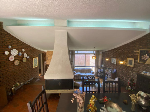 Venta Casa - Alto Cofico - 3 Dorm. - 4 Baños - Apto Crédito Hipotecario - Lugar Para Consultorios En Planta Baja