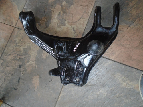 Vendo Brazo Delantero Izquierdo Inferior De Hyundai Terracan