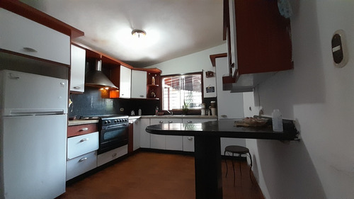 Imagen 5 de 15 de Hermosa Casa En Venta En El Piñal, El Limon. Maracay