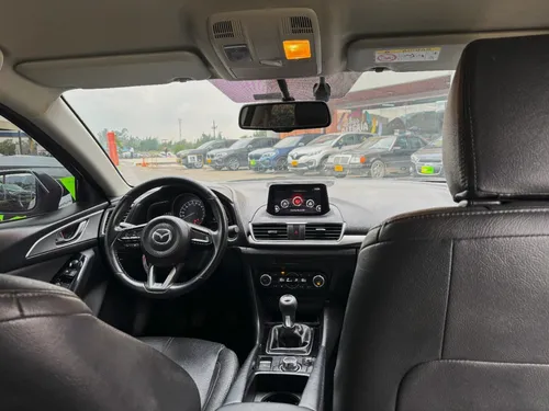 Mazda 3 Touring