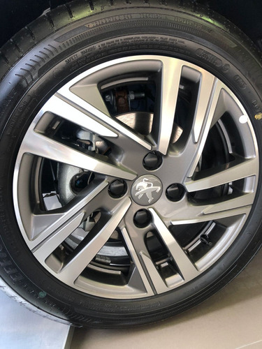 Peugeot 208 1.6 Feline Tiptronic