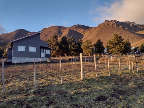 Imagen 5 de 25 de Casa Vacacional Con Estacionamiento Gratis Al Pie De La Montaña