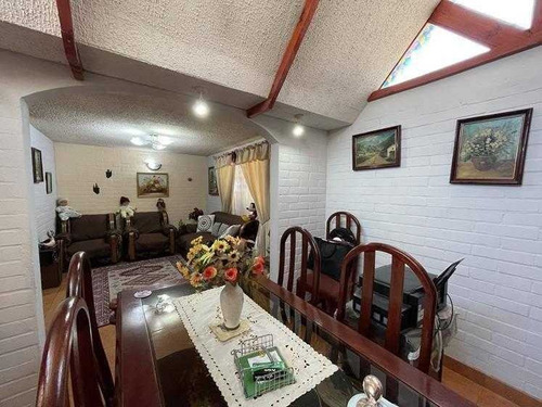 Imagen 10 de 21 de Se Vende Hermosa Casa De 2 Pisos, Con Estacionamiento