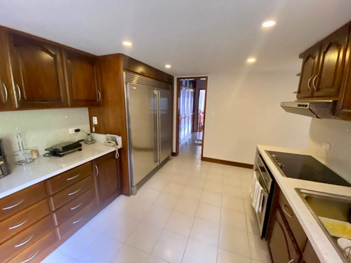 Imagen 11 de 14 de Se Alquila Apartamento De 250m2, En Lomas De San Román