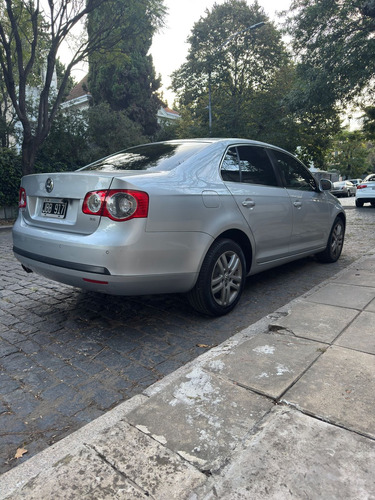 Volkswagen Vento 2.5 Luxury Tiptronic 170cv
