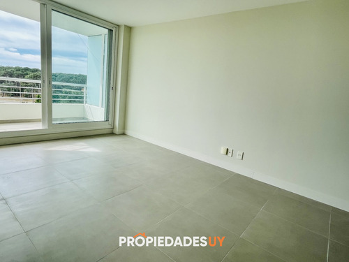 Apartamento De 1 Dormitorio Piso Alto