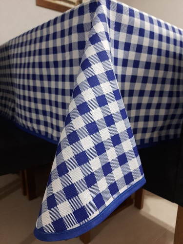 Imagem 4 de 6 de Toalha Para Mesa 12 Lugares Retangular 3,50x1,50 Xadrez Azul
