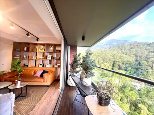 Apartamento Amoblado En Arriendo En El Poblado Parte Alta
