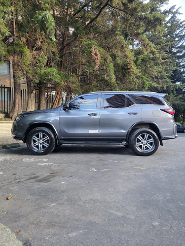 Toyota Fortuner 2.4 Street At 7As