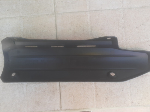 Imagen 3 de 4 de Tapa Tubo De Escape Yamaha Xt660 Derecha