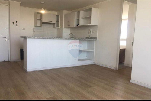 Imagen 4 de 8 de Se Vende Depto 2d+1b+ Est+bodega A Pasos Del Metro