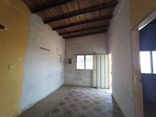 Imagen 3 de 30 de Casa Cómoda En Zona Este En Venta Barquisimeto El Cercado, José G. López 04145533925 Codigo 22-21303 Lara, Venezuela