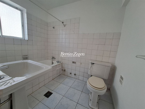 Casa Venta 3 Dorm. 2 Baños, Servicios, Metro Magallanes