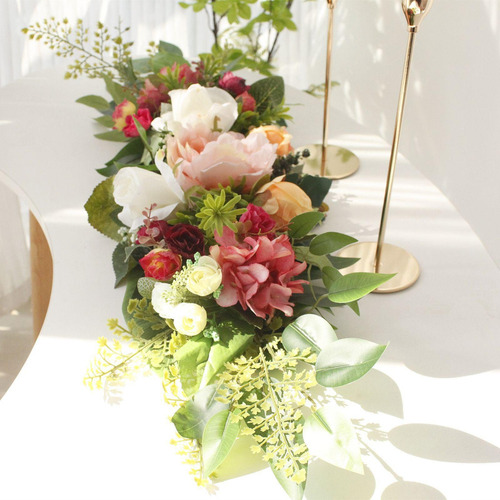 Arreglos De Flores De Peonía Y Huevas De Flores De De Boda
