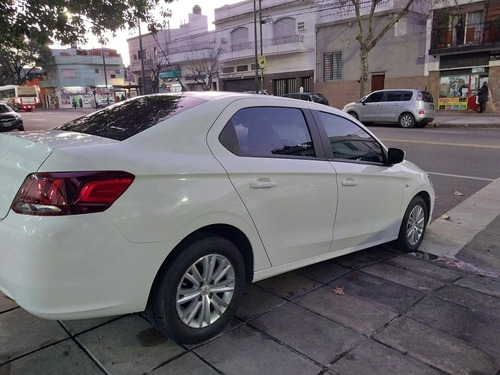 Imagen 4 de 11 de Peugeot 301 2018 1.6 Hdi Allure