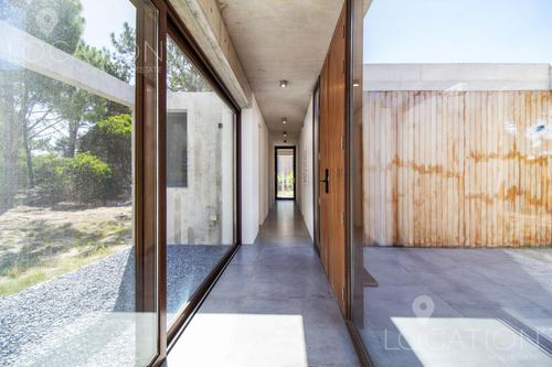 Alquiler Casa 4 Dormitorios Barrio Cerrado Laguna Escondida, José Ignacio