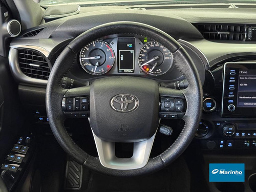 Toyota Hilux 2.8 D-4D TURBO DIESEL CD SRX 4X4 AUTOMÁTICO