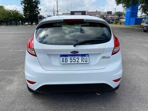 Ford Fiesta Kinetic Design 2017 1.6 Se Powershift 120cv